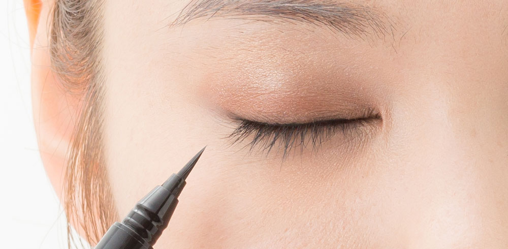 リキッドアイライナー1